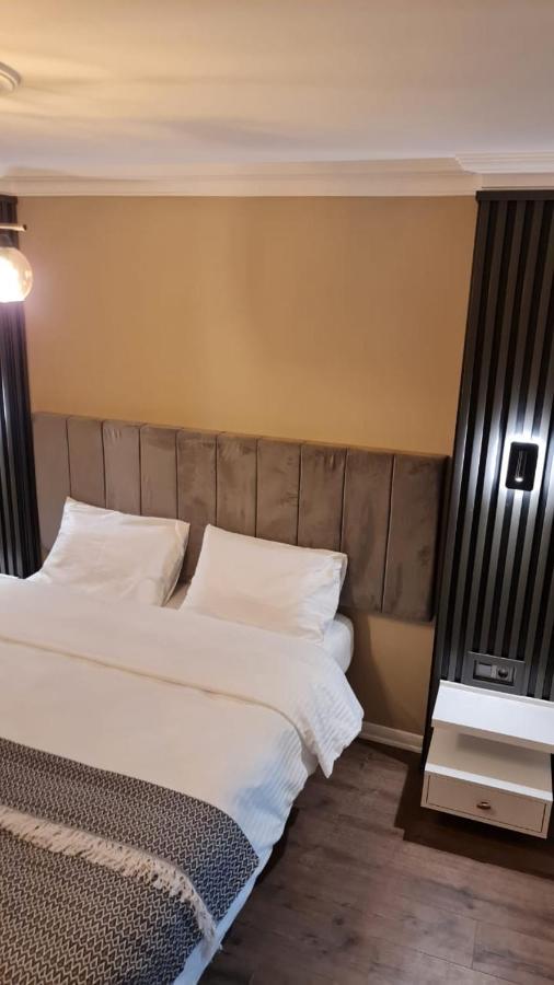 Golden Arrow Suites Istanbul Bagian luar foto