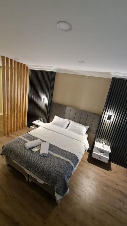 Golden Arrow Suites Istanbul Bagian luar foto