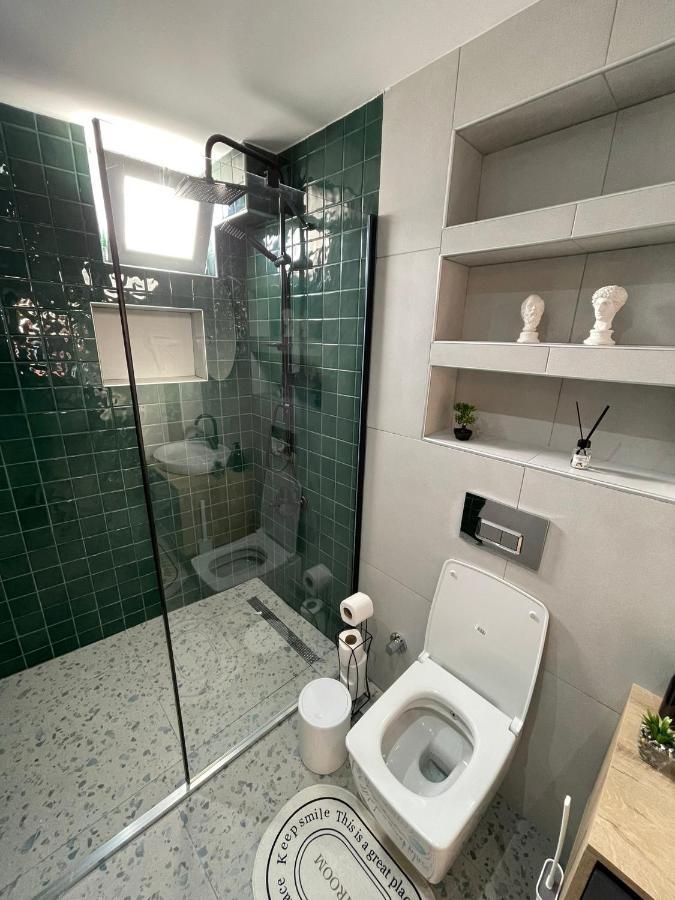 Golden Arrow Suites Istanbul Bagian luar foto