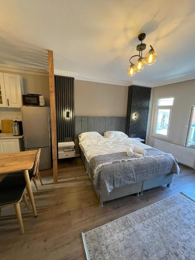 Golden Arrow Suites Istanbul Bagian luar foto