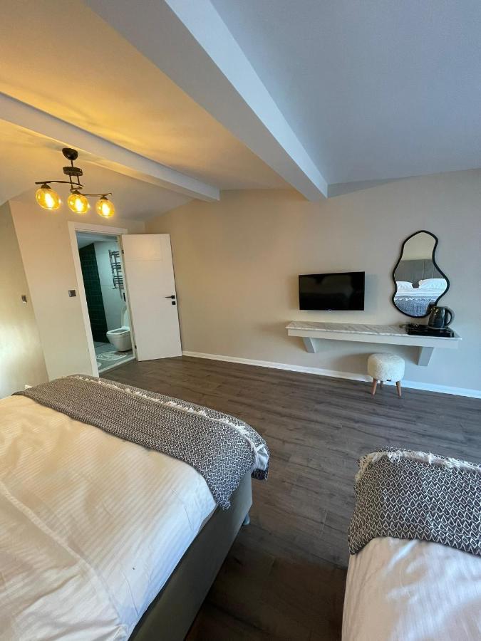 Golden Arrow Suites Istanbul Bagian luar foto