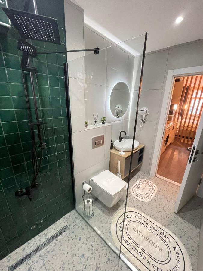 Golden Arrow Suites Istanbul Bagian luar foto