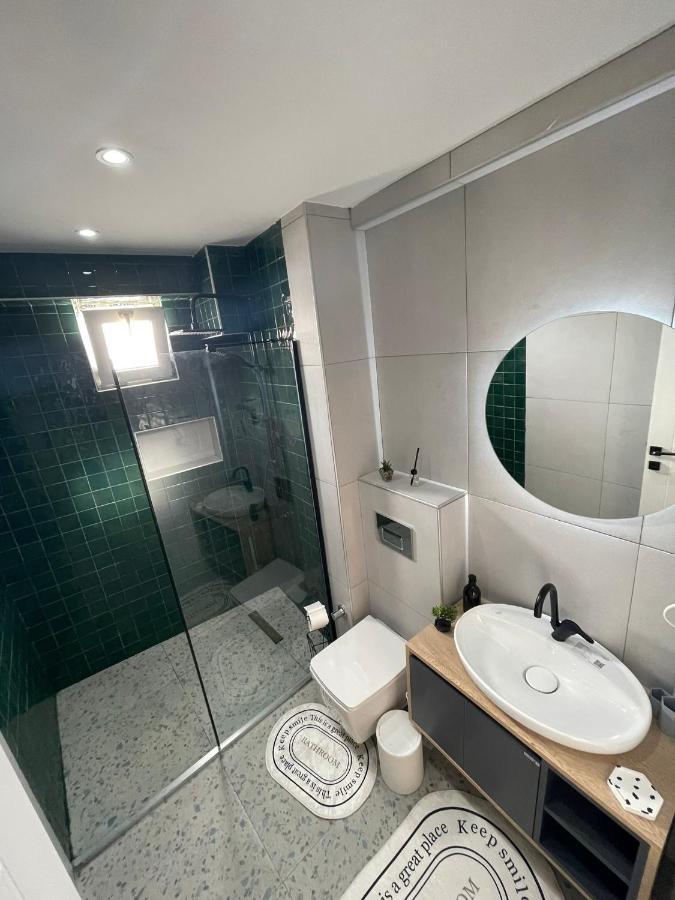 Golden Arrow Suites Istanbul Bagian luar foto