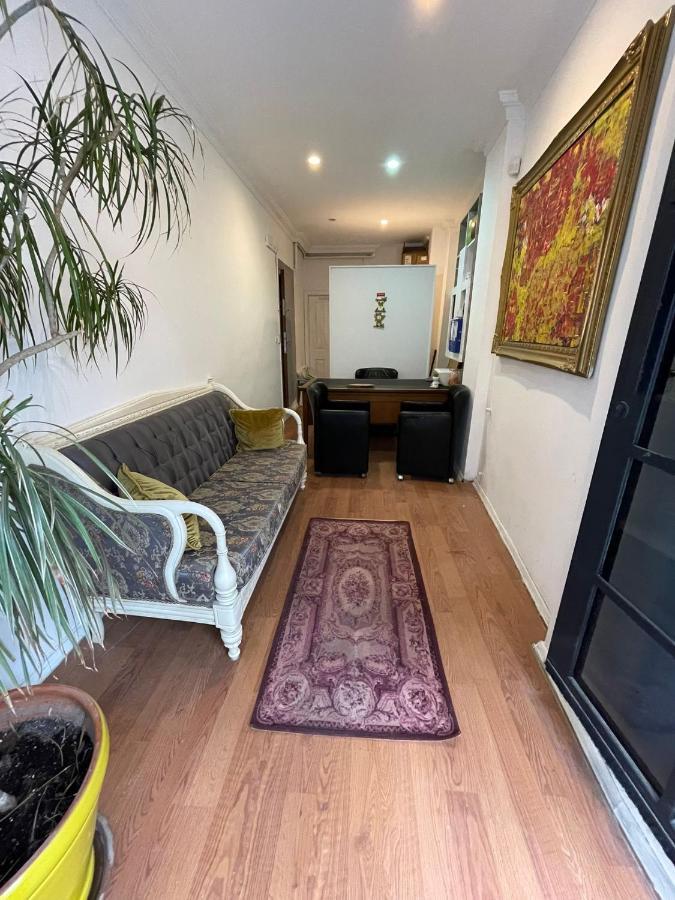 Golden Arrow Suites Istanbul Bagian luar foto