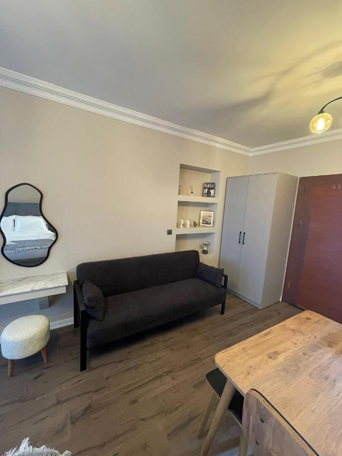 Golden Arrow Suites Istanbul Bagian luar foto