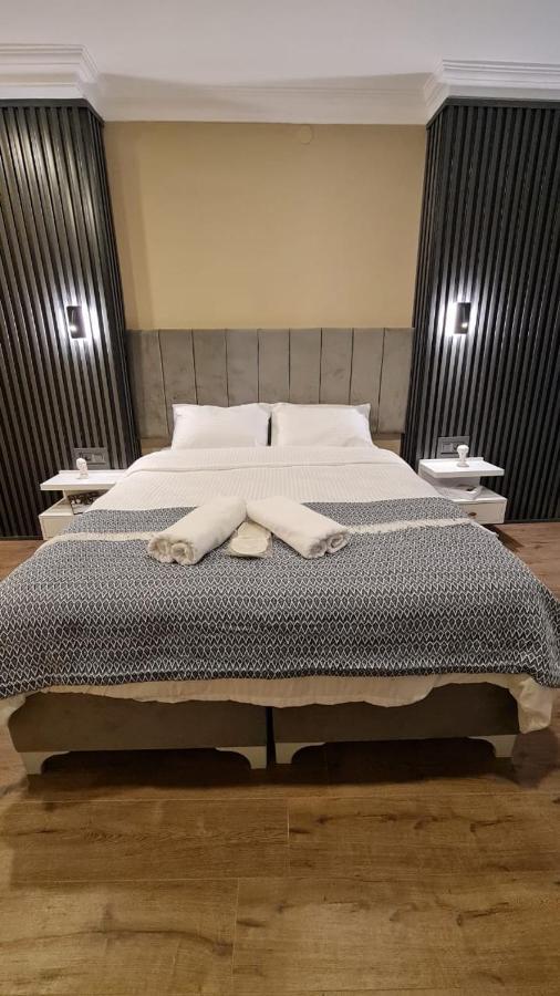 Golden Arrow Suites Istanbul Bagian luar foto